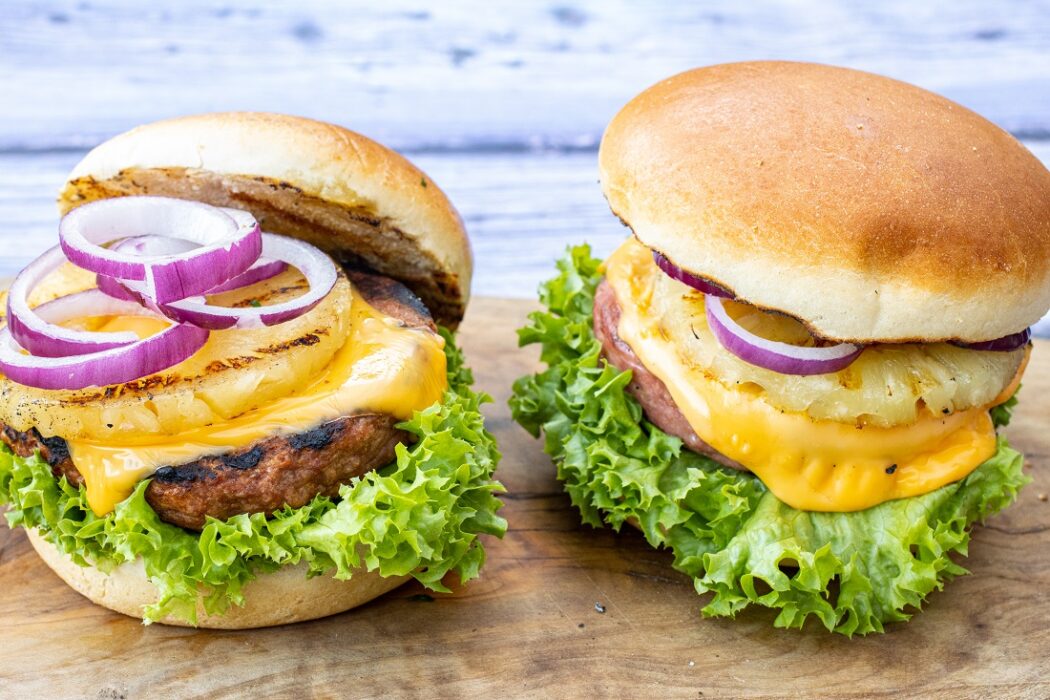 Burger met ananas