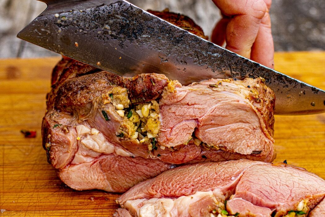 Gegrilde lamsbout bbq