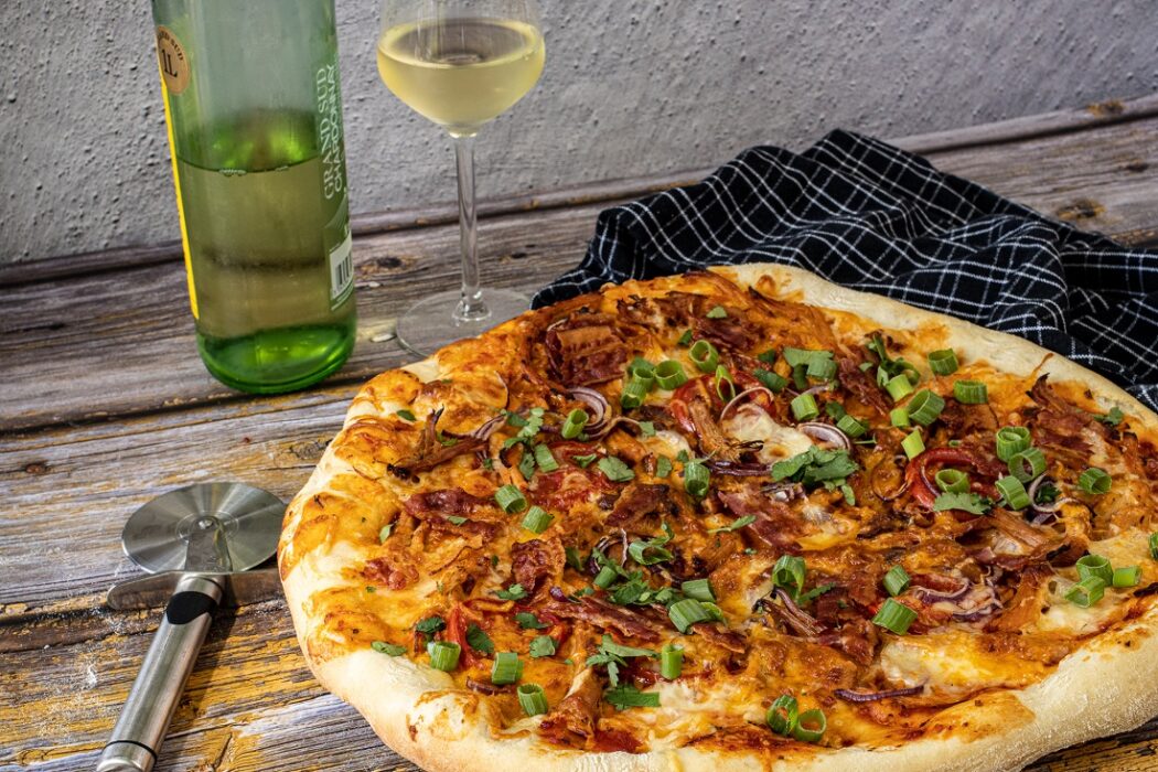 pulled pork pizza