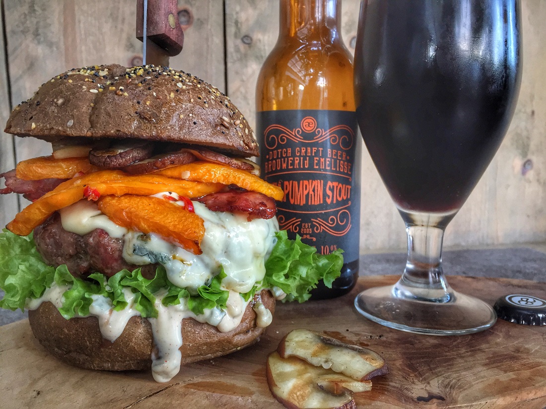 Verstrooien Kelder Uitstralen Black Angus Burger met Pompoen en Chili - Inamood